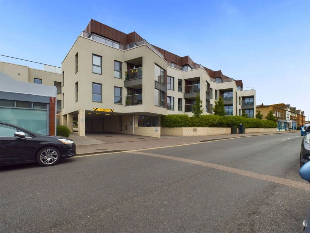 Sunbeam, South Street, Lancing, BN15 8FA