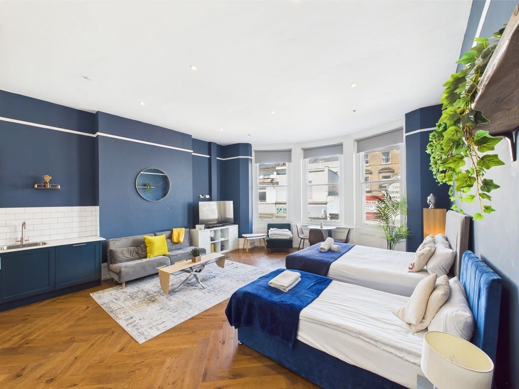 Flat 1, 2 Sillwood Terrace