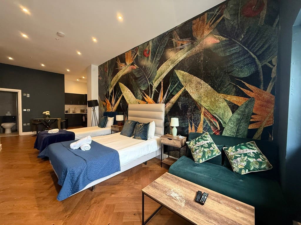 Flat 2, 2 Sillwood Terrace