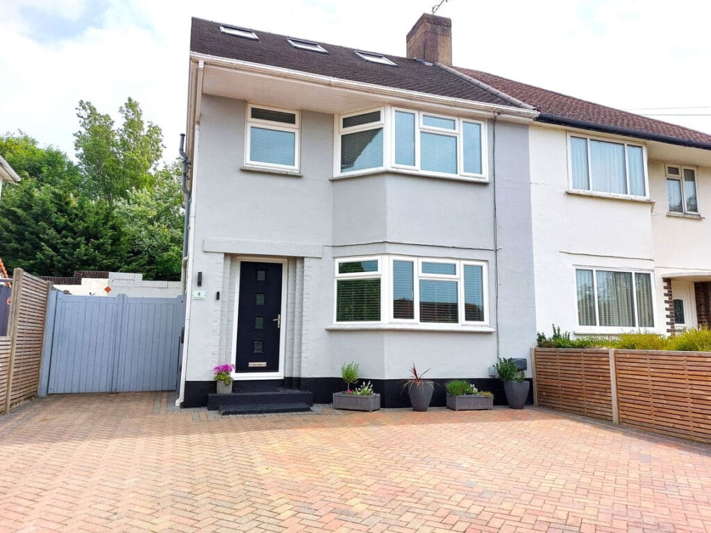 Pines Avenue, Worthing BN14 9JQ