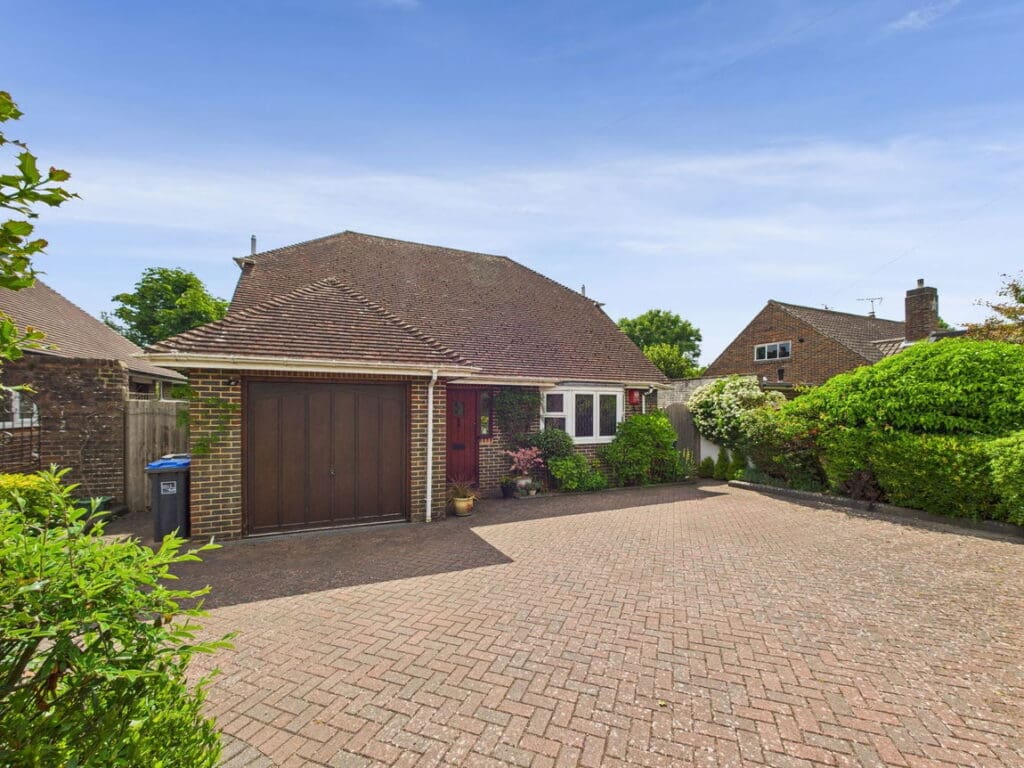 Hillside Avenue, Worthing, BN14 9QT