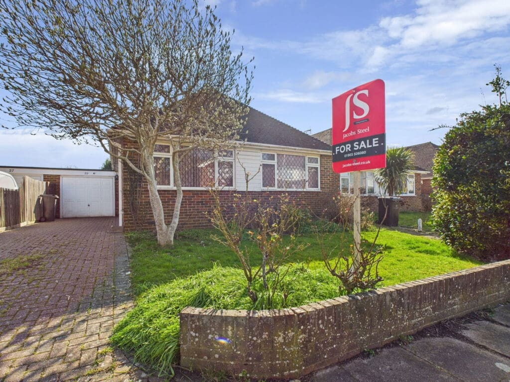 Cumberland Avenue, Goring-by-Sea, Worthing, BN12