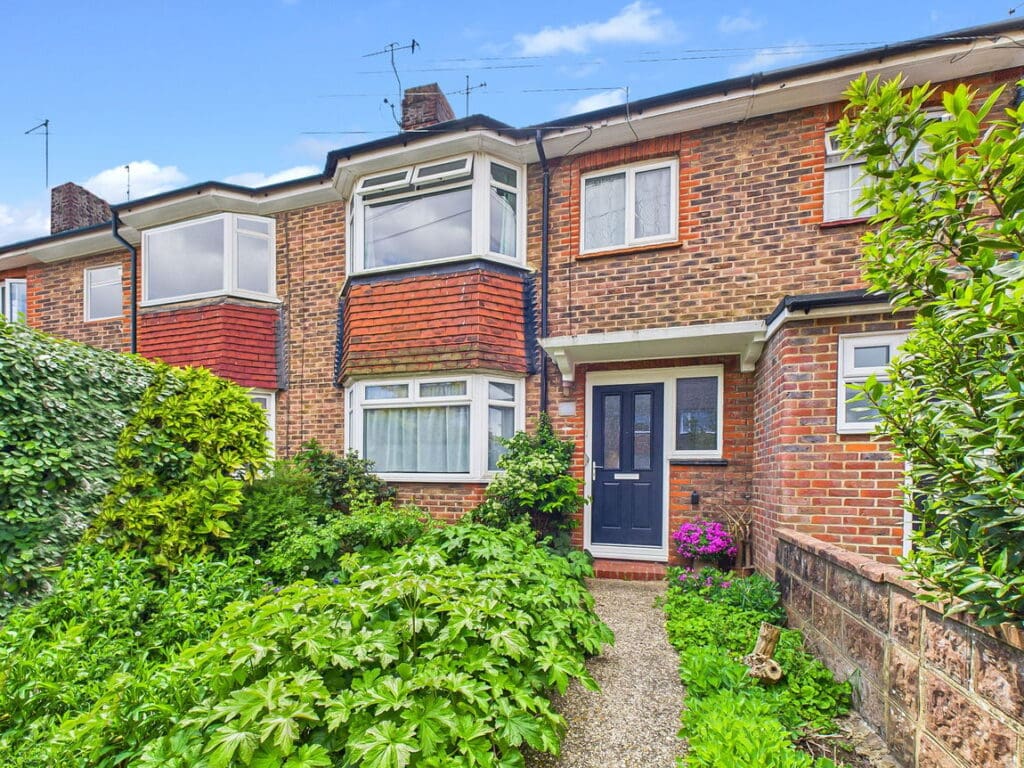 Guildford Road, Worthing, BN14 7LL