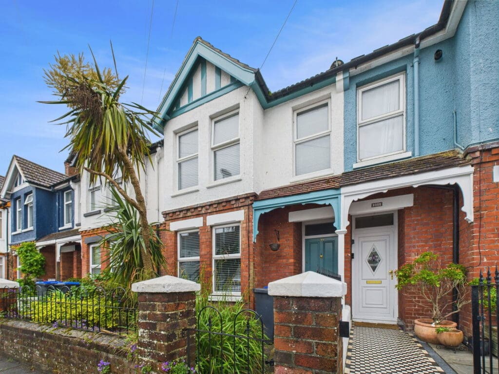 Pavilion Road, Worthing, BN14 7EP
