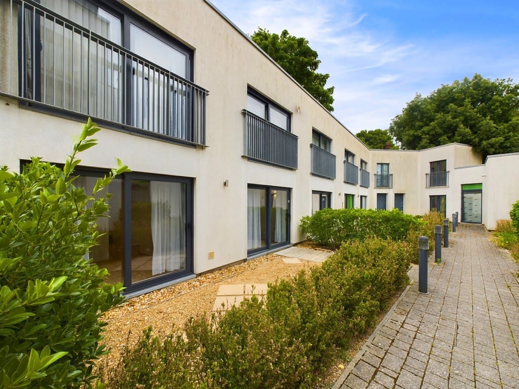 Vale Road, Portslade, BN41 1BA