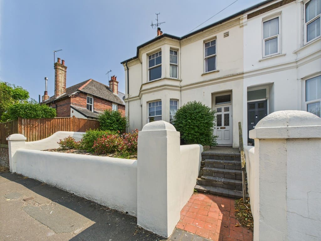 Littlehampton Road, Worthing, BN13 1QJ