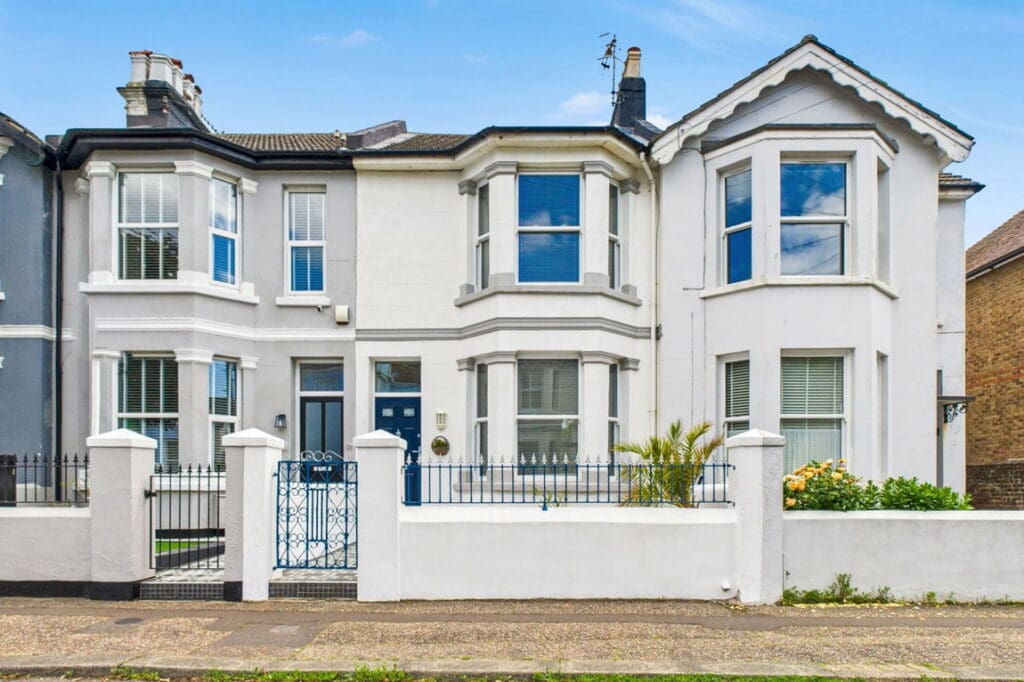Madeira Avenue, Worthing, BN11 2AU