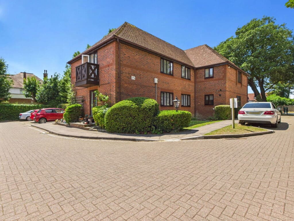 The Courtyard, Offington Lane, Worthing BN14 9RT