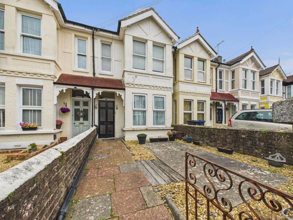 Harrow Road, Worthing, BN11