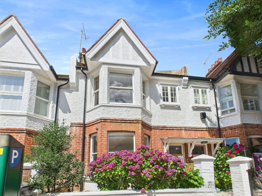 Glendale Road, Hove, BN3 6ES
