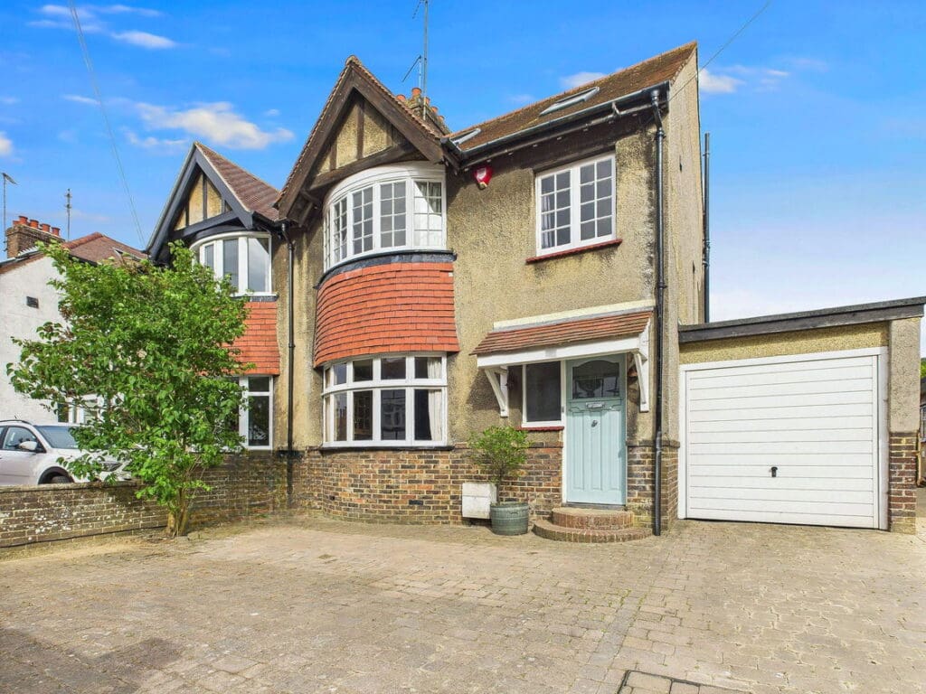 Carden Avenue, Brighton, BN1 8NE