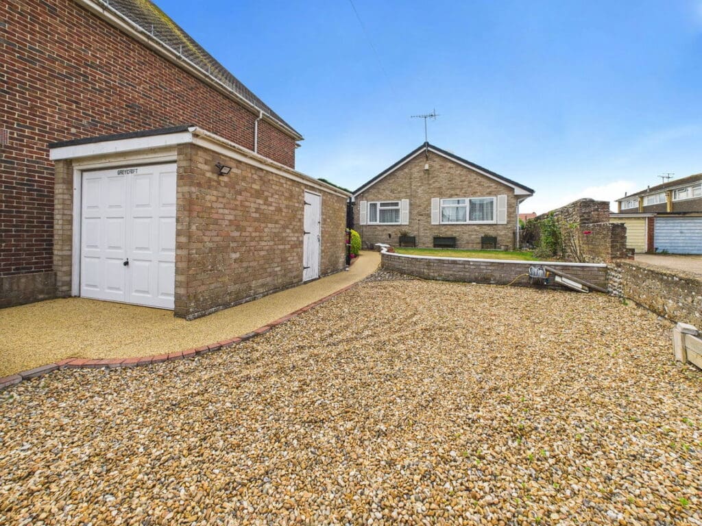 Elm Grove, Lancing, BN15 8PD