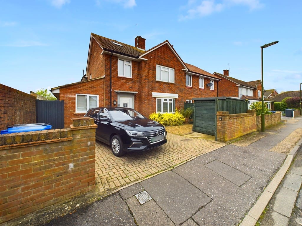 Tristram Close, Sompting, BN15 0BQ