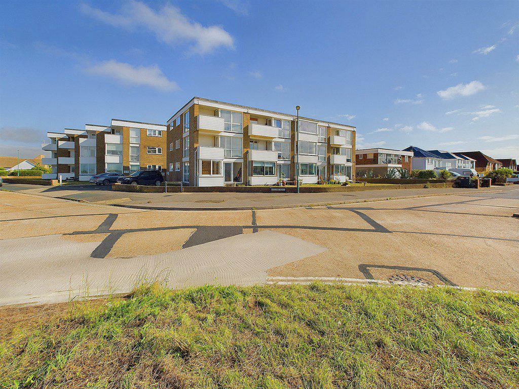 Old Fort Road, Shoreham-by-Sea, BN43 5RG