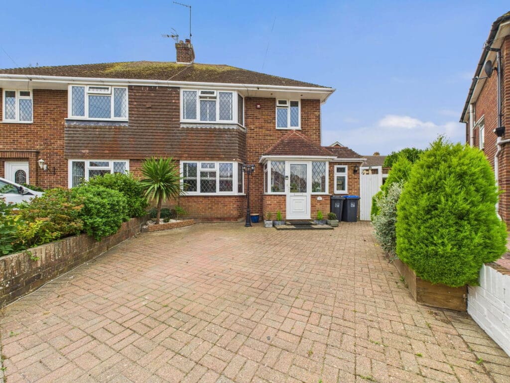 Selkirk Close, Worthing, BN13