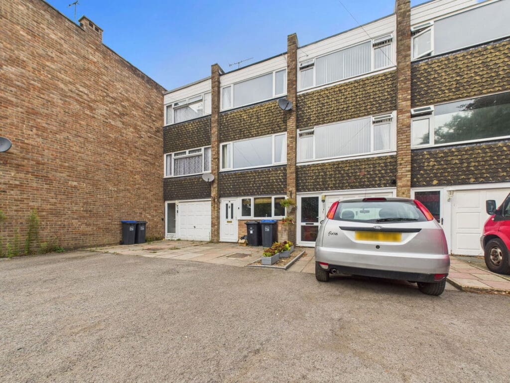 Grinstead Avenue, BN15 9BH