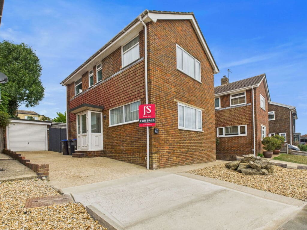 Greenoaks, North Lancing, BN15 0HE