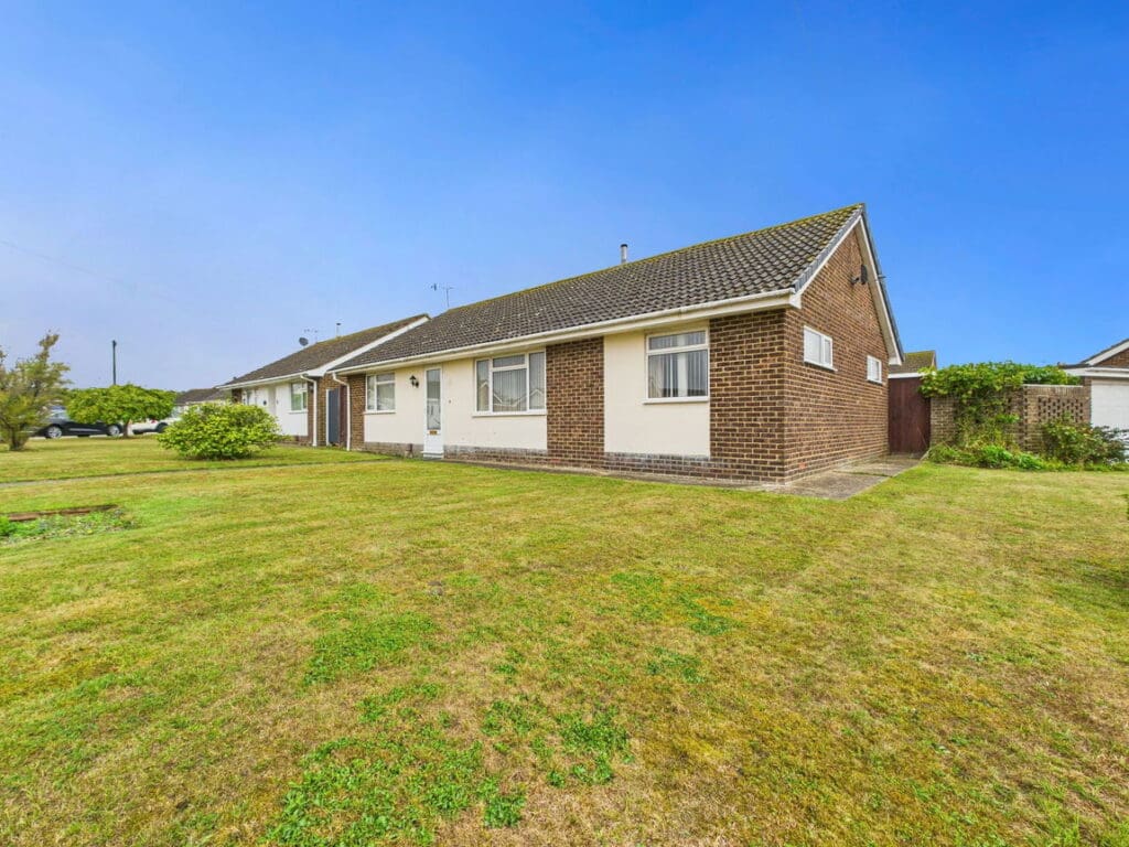 Hamble Gardens, Worthing, BN13 3NH